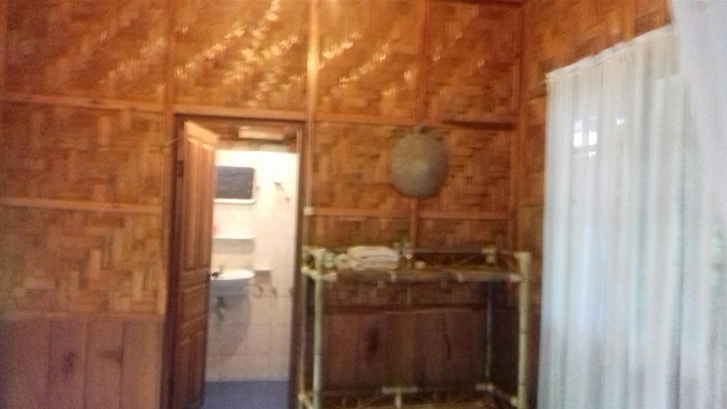 Ning Ning Guesthouse Muang Ngoi Ngoại thất bức ảnh